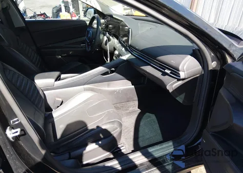 2022 Hyundai Elantra Limited z USA, uszkodzony, nr VIN 5NPLP4AG3NH068234